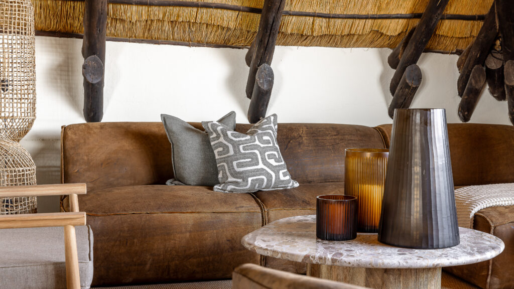enene_namibie_maison_privilege_canapé_table_basse